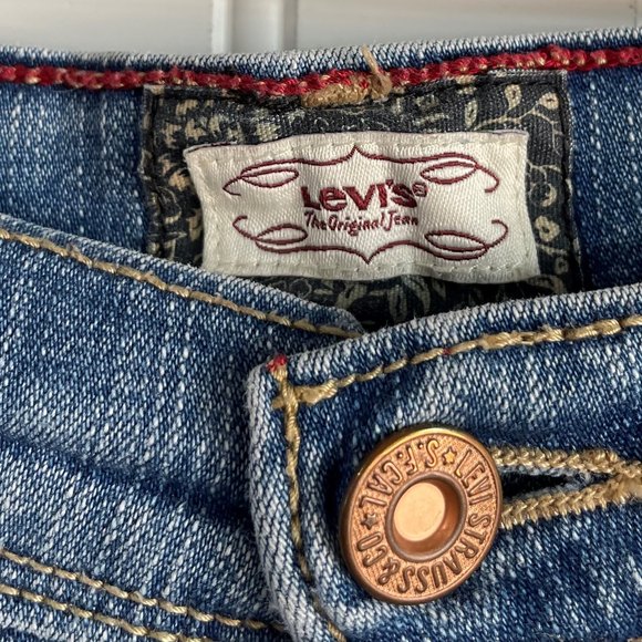 Levi's Women's 16P Perfectly Slimming 512 Capri 5 Pocket Jeans - Picture 5 of 9